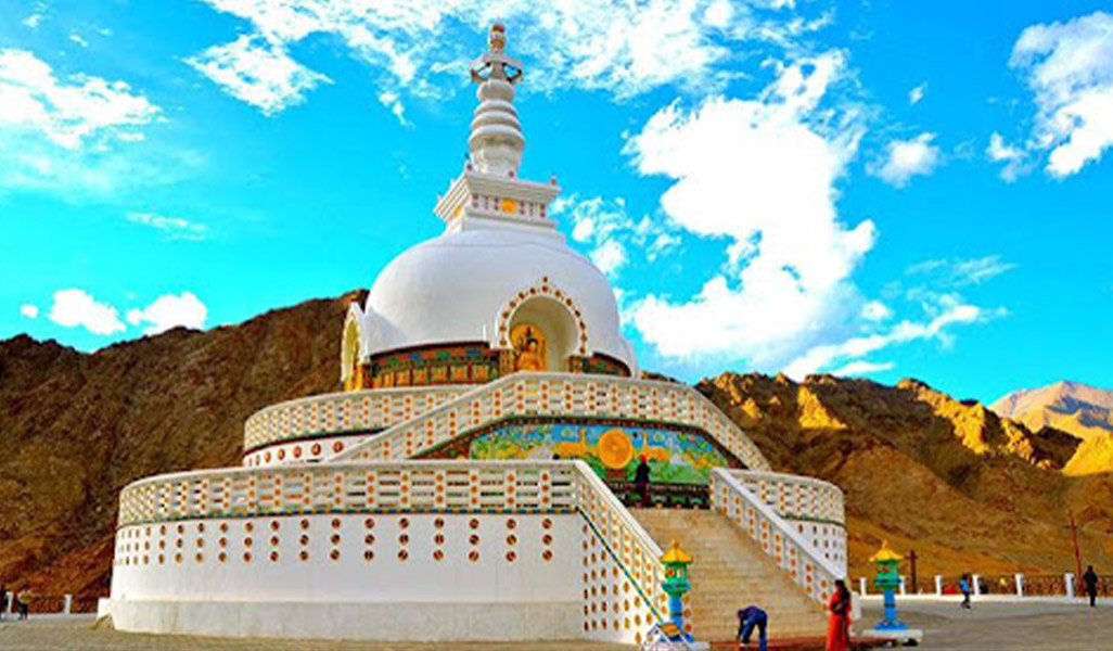 10 Best Places To Visit In Ladakh in 2022